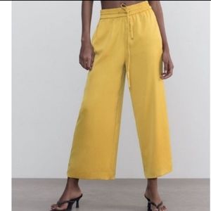 ✅️2 X $12 Zara ankle pants M